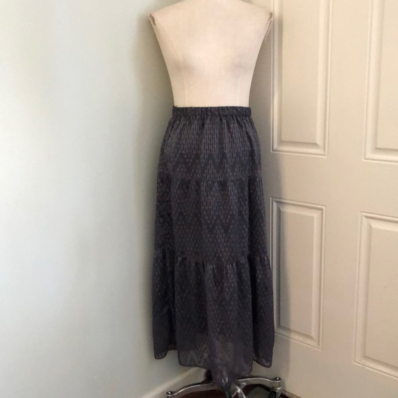 SOLD NWT Loft skirt - Picture 3 of 11